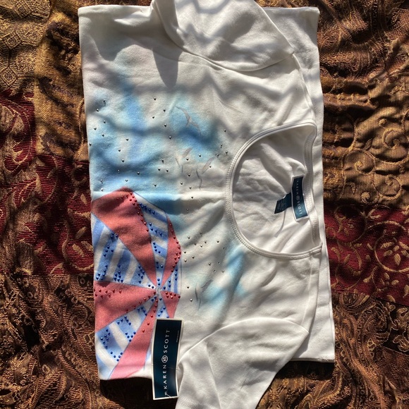 White shirt/top - Picture 4 of 4